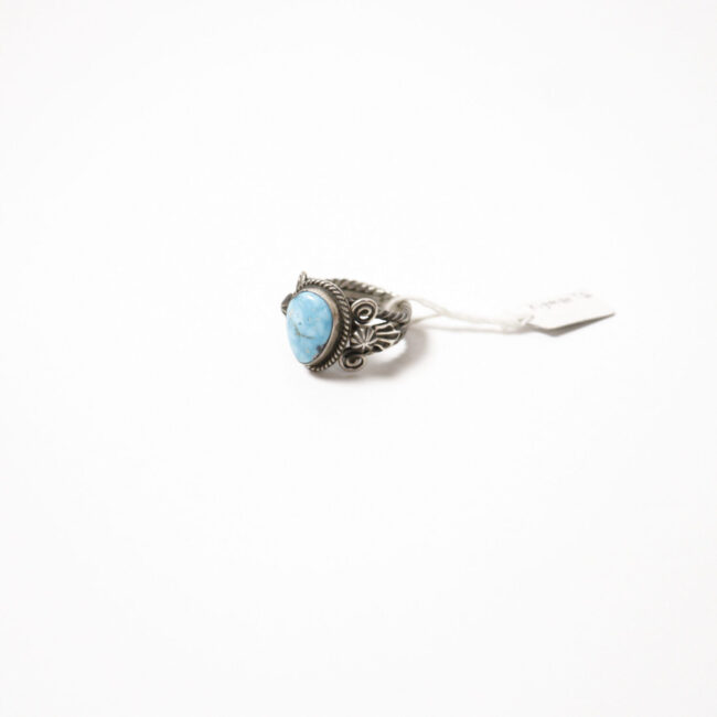 ワンポイントにターコイズのアクセにいかが？【indian jewery
